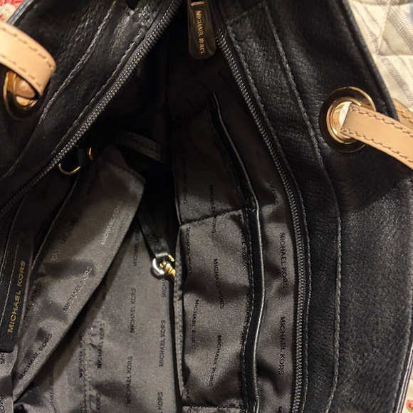 Michael Kors Black and Tan Leather handbag. Like new no tags. - Picture 13 of 14